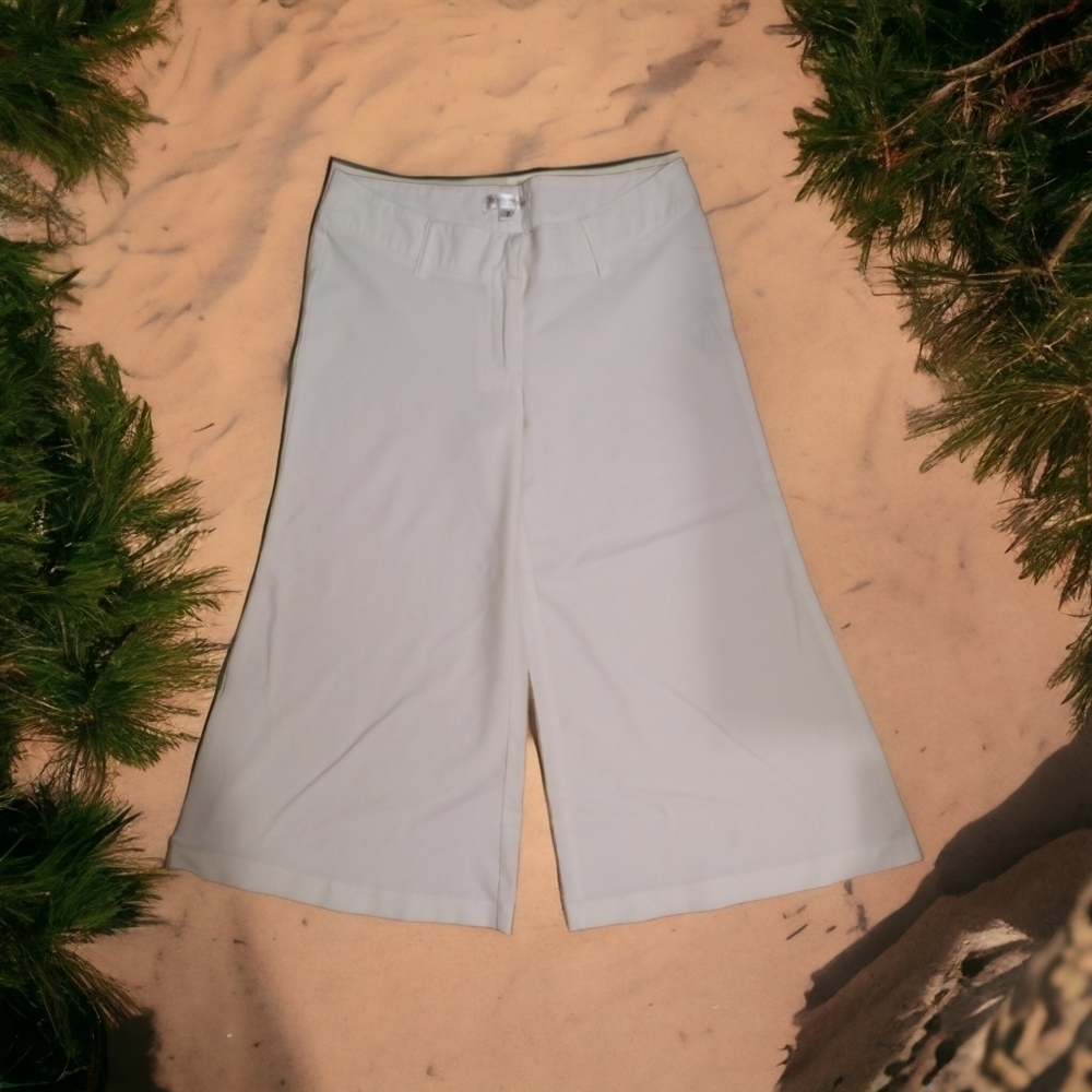 Streetwear Society white palazzo capris size 7